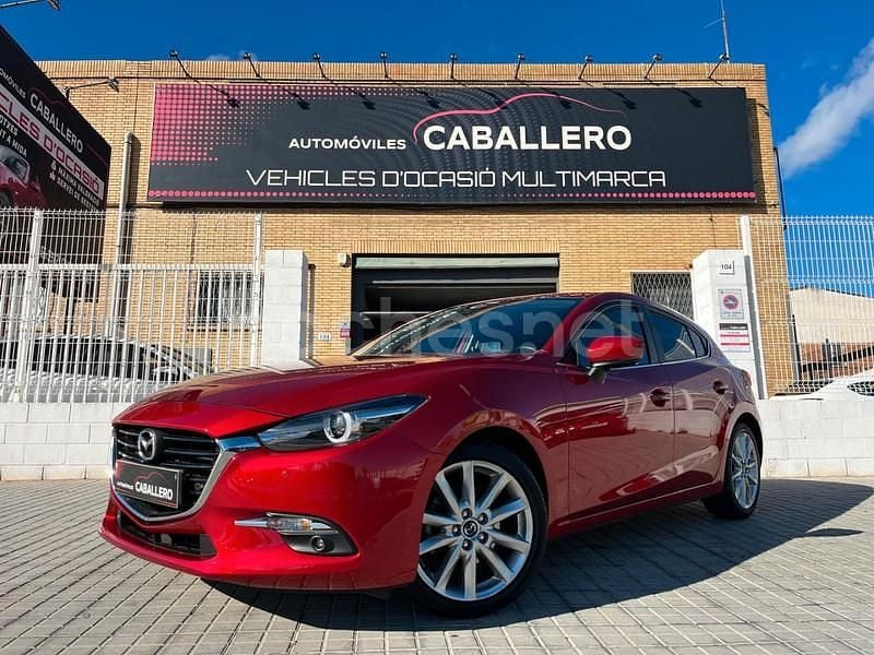 Usado Mazda 3 Luxury 120 CV (88 kW) 2017 Rojo Berlina