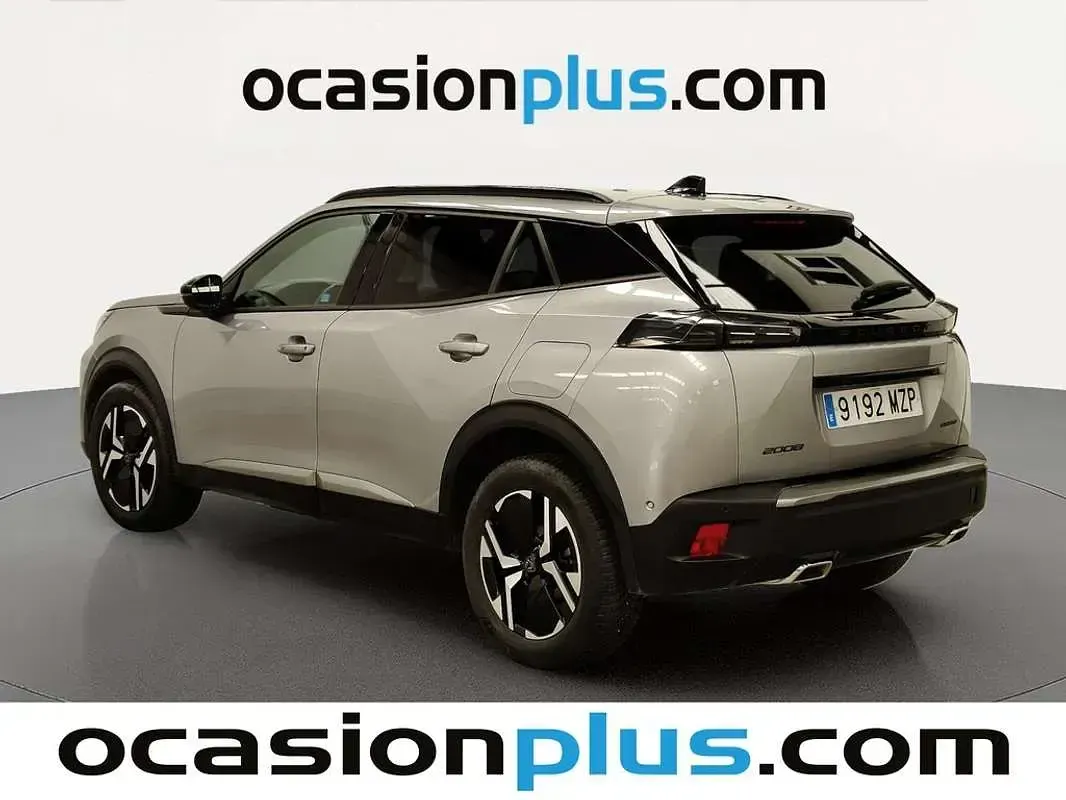 Usado Peugeot 2008 Allure 145 CV (106 kW) 2025 Gris SUV