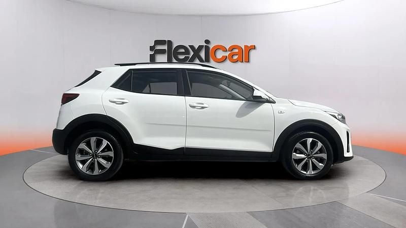 Usado Kia Stonic 101 CV (74 kW) 2023 Blanco SUV
