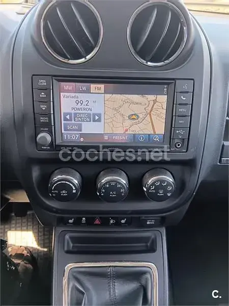 Usado Jeep Compass Limited 136 CV (100 kW) 2013 Gris / plata SUV