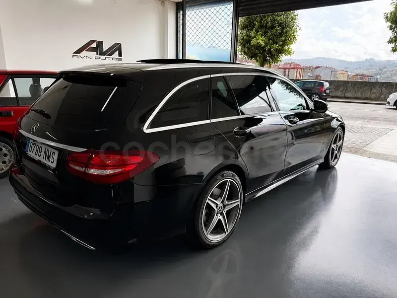 Usado Mercedes C200 150 CV (110 kW) 2018 Negro Familiar
