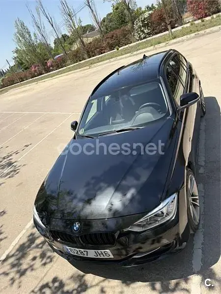 Usado BMW 318 143 CV (105 kW) 2015 Negro Familiar