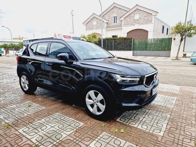 Usado Volvo XC40 Momentum 150 CV (110 kW) 2021 Negro SUV