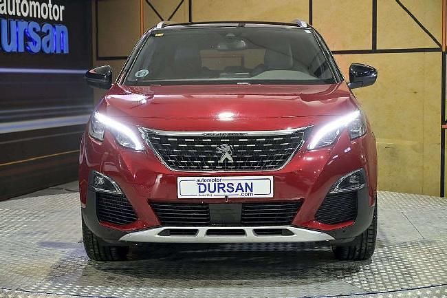 Usado Peugeot 5008 GT 131 CV (96 kW) 2020 Rojo Monovolumen