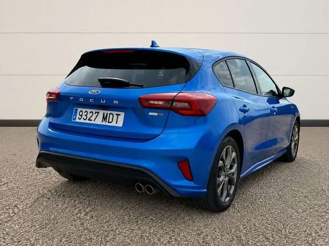 Usado Ford Focus ST-Line 125 CV (91 kW) 2023 Azul Berlina