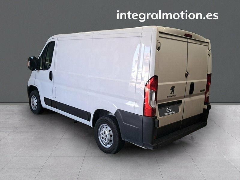 Usado Peugeot Boxer 120 CV (88 kW) 2022 Blanco Van