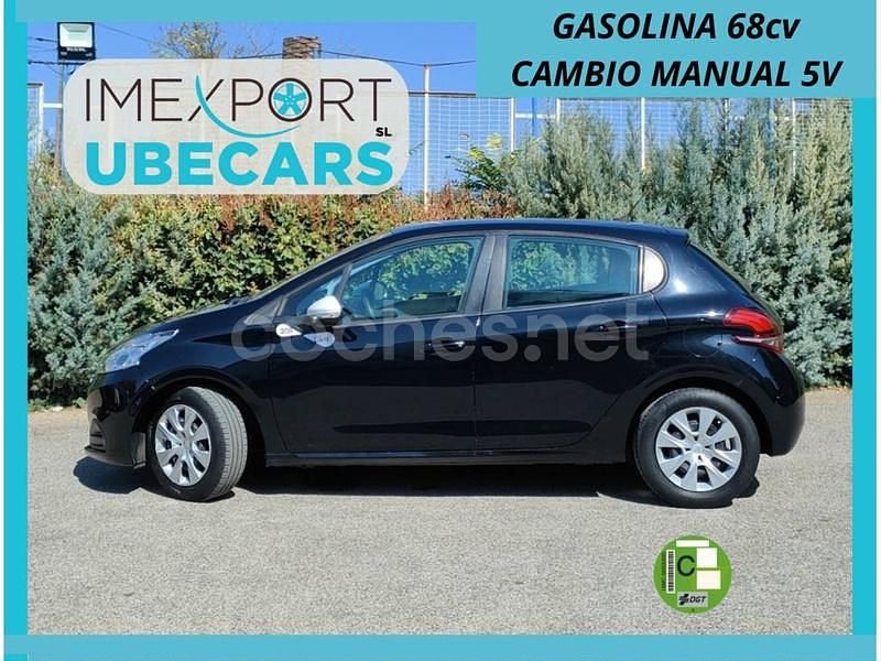 Negro Usado 2018 Peugeot 208 Utilitario | 7900 € (Precio justo) - Imagen 1/4