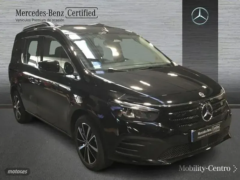 Usado Mercedes EQT200 89 kW (122 CV) 2025 Negro Monovolumen