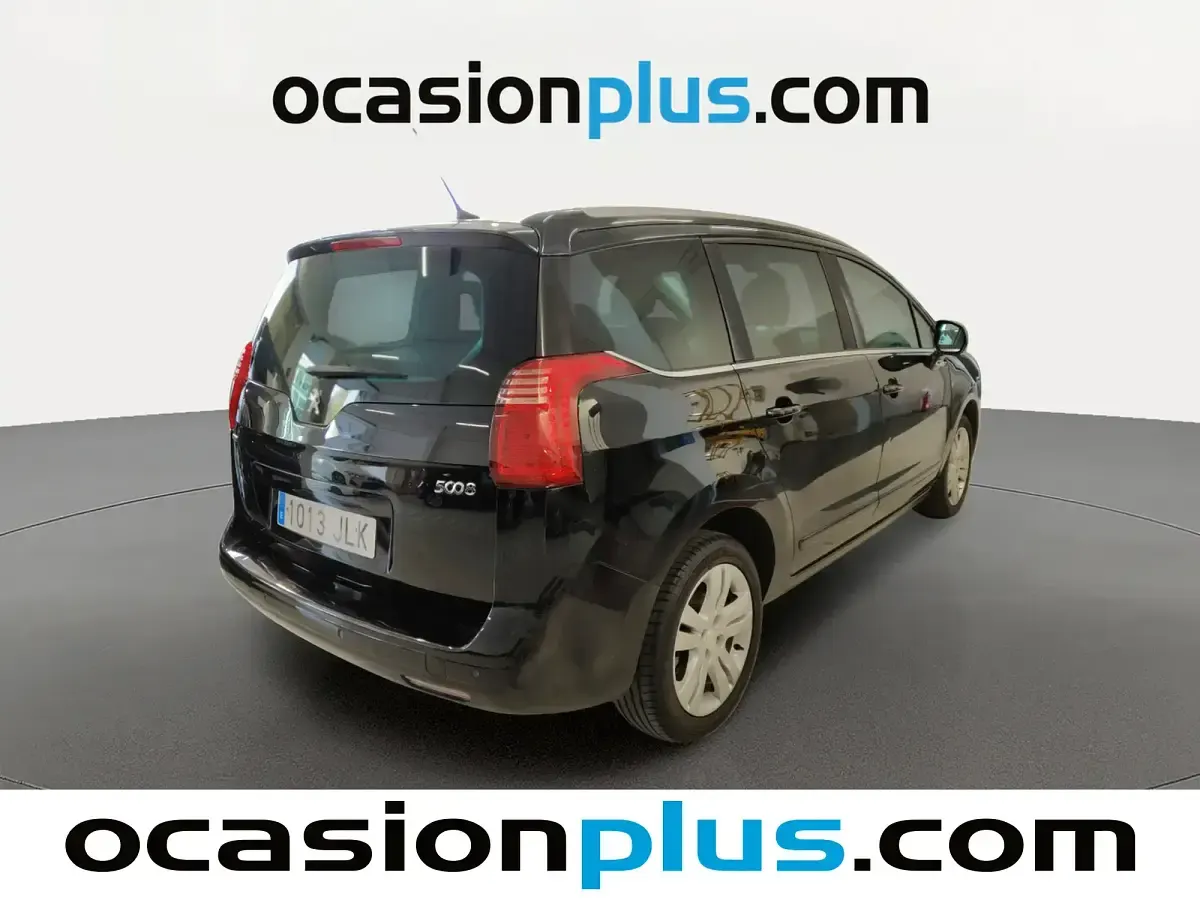 Usado Peugeot 5008 Style 120 CV (88 kW) 2016 Negro Monovolumen