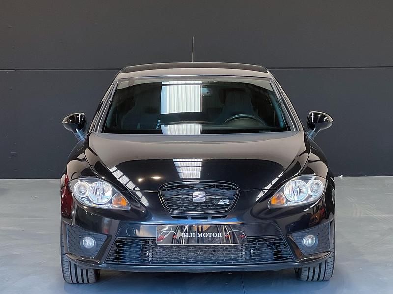 Usado Seat Leon CUPRA 265 CV (194 kW) 2011 Negro Utilitario