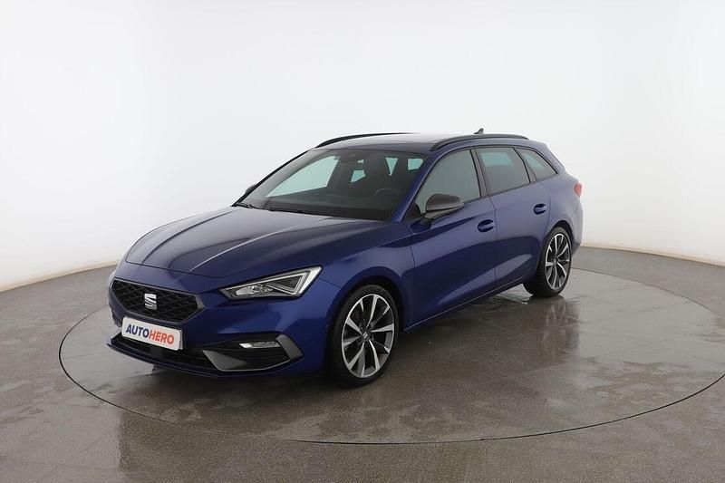 Usado Seat Leon FR 150 CV (110 kW) 2021 Azul Familiar