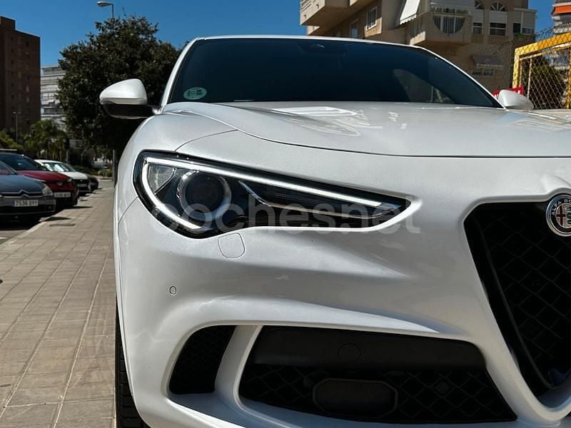 Blanco Usado 2021 Alfa Romeo Stelvio SUV | 57.990 € - Imagen 1/4