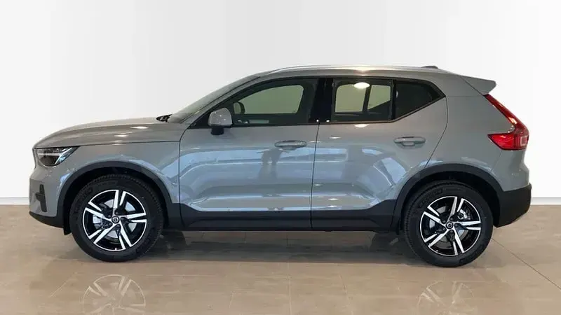 Nuevo Volvo XC40 Core 163 CV (119 kW) 2026 Gris / plata SUV