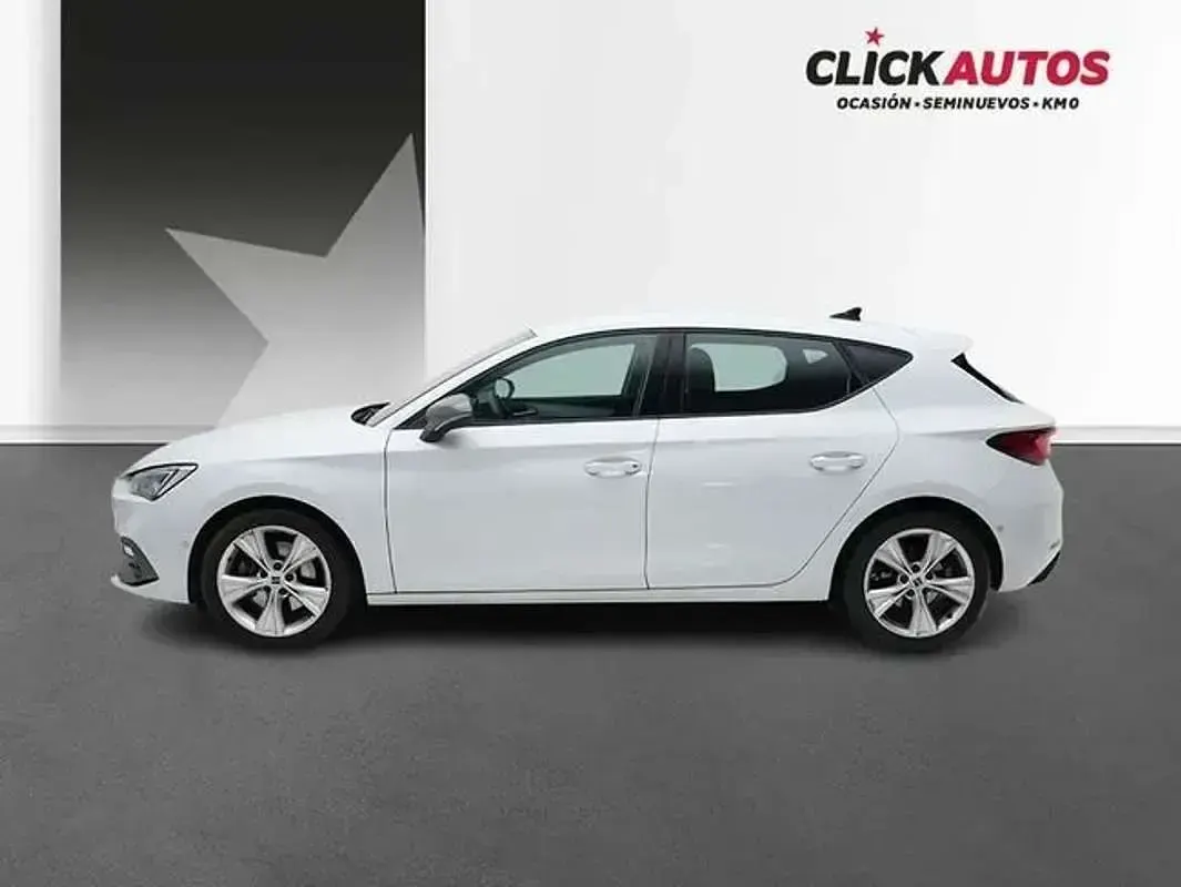 Usado Seat Leon FR 150 CV (110 kW) 2025 Blanco Utilitario