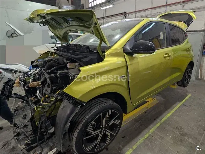 Usado Hyundai i10 N Line 84 CV (61 kW) 2024 Verde Utilitario