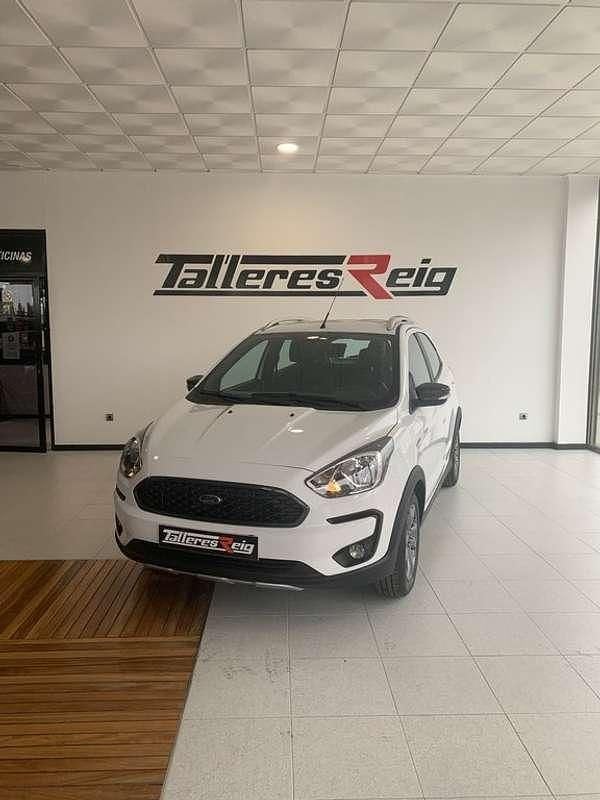 Usado Ford Ka Plus Ultimate 86 CV (63 kW) 2019 Blanco Utilitario