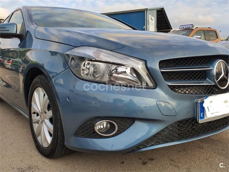 Usado Mercedes A200 Urban 156 CV (114 kW) 2014 Azul Berlina