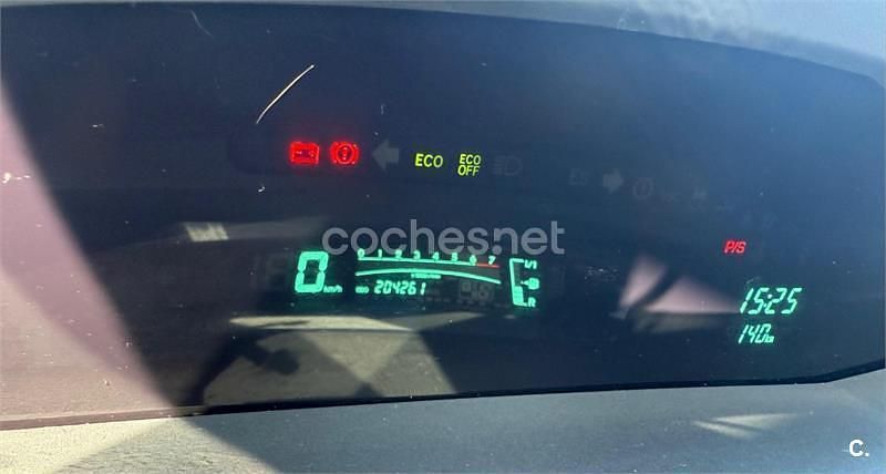 Usado Toyota Yaris 101 CV (74 kW) 2009 Rojo Utilitario