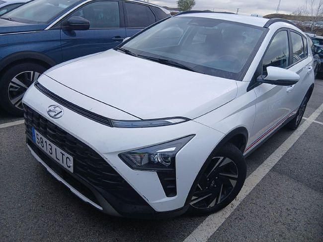 Usado Hyundai Bayon 100 CV (73 kW) 2021 Blanco SUV