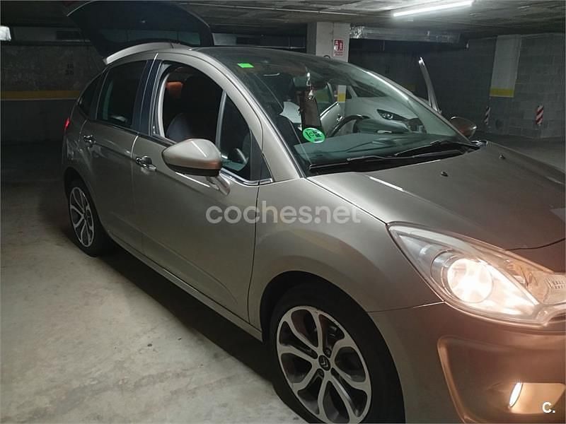 Beige Usado 2010 Citroën C3 Exclusive Utilitario | 4800 € (Precio justo) - Imagen 1/4
