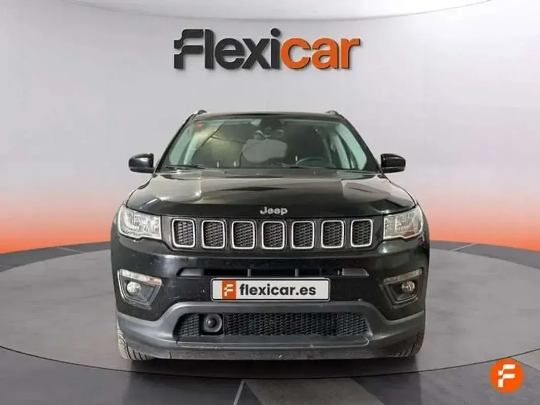 Usado Jeep Compass Night Eagle 140 CV (102 kW) 2018 Negro SUV