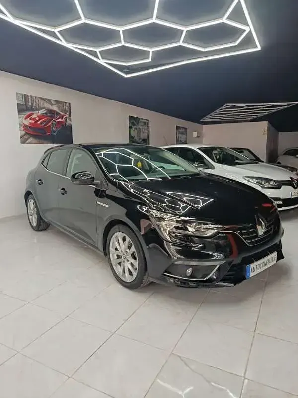 Usado Renault Mégane GrandTour Life 101 CV (74 kW) 2016 Negro Familiar