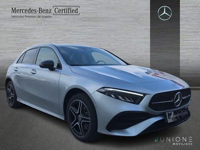 Usado Mercedes A250 AMG line 218 CV (160 kW) 2025 Plata hightech