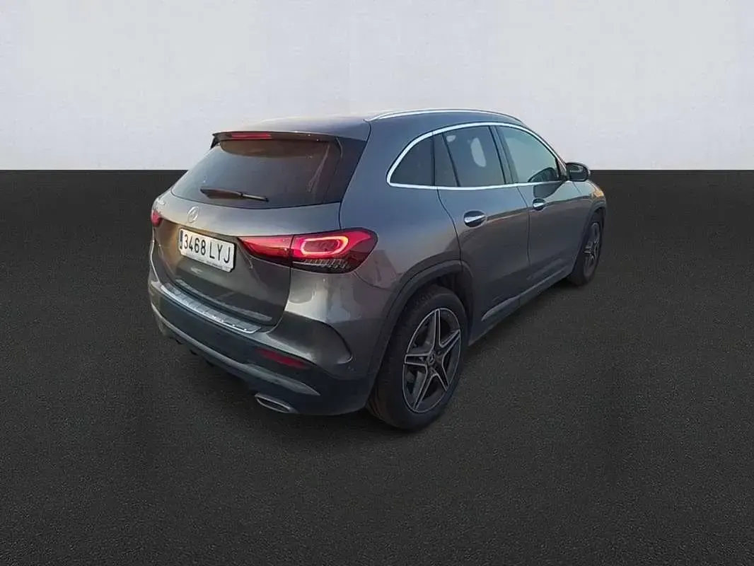 Usado Mercedes GLA200 150 CV (110 kW) 2022 Gris SUV