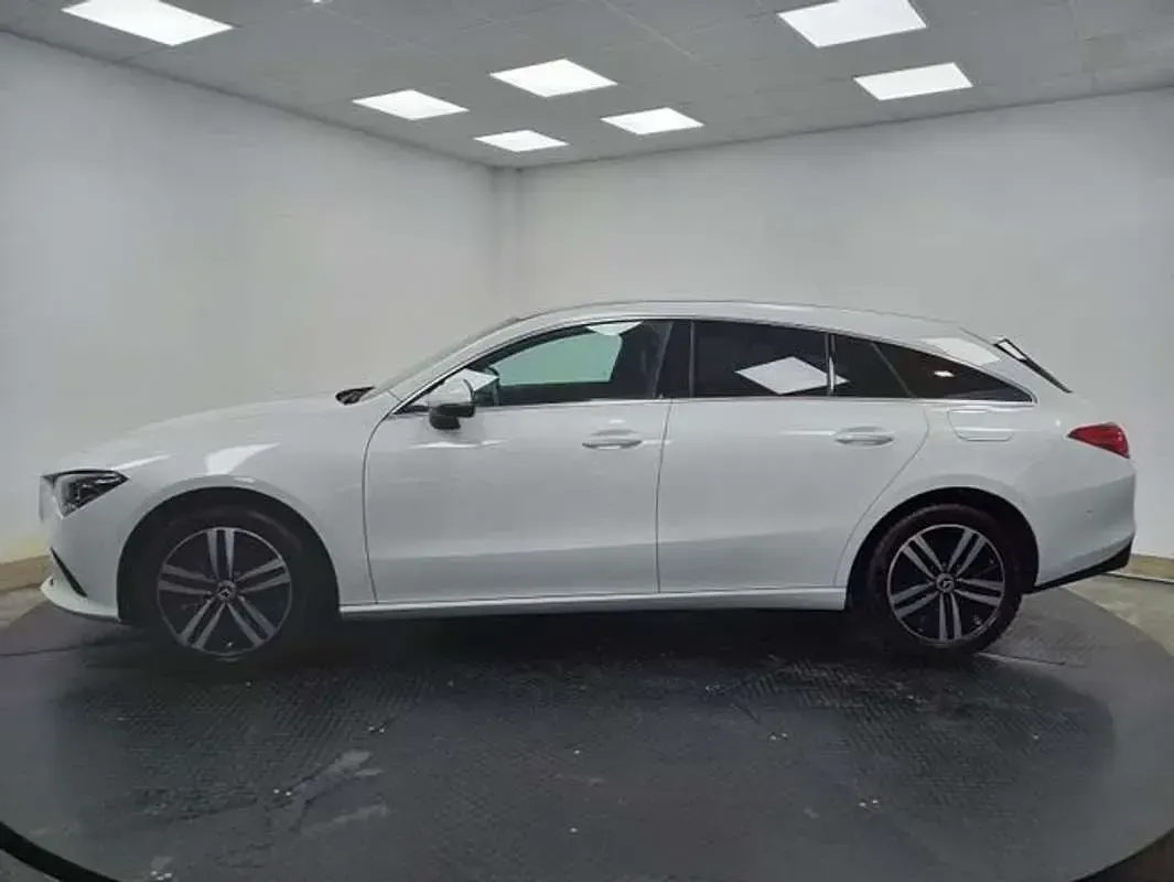Usado Mercedes CLA250e Business 218 CV (160 kW) 2021 Blanco Coupe