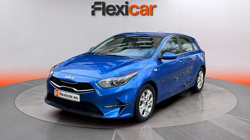 Usado Kia Ceed 101 CV (74 kW) 2022 Azul Utilitario