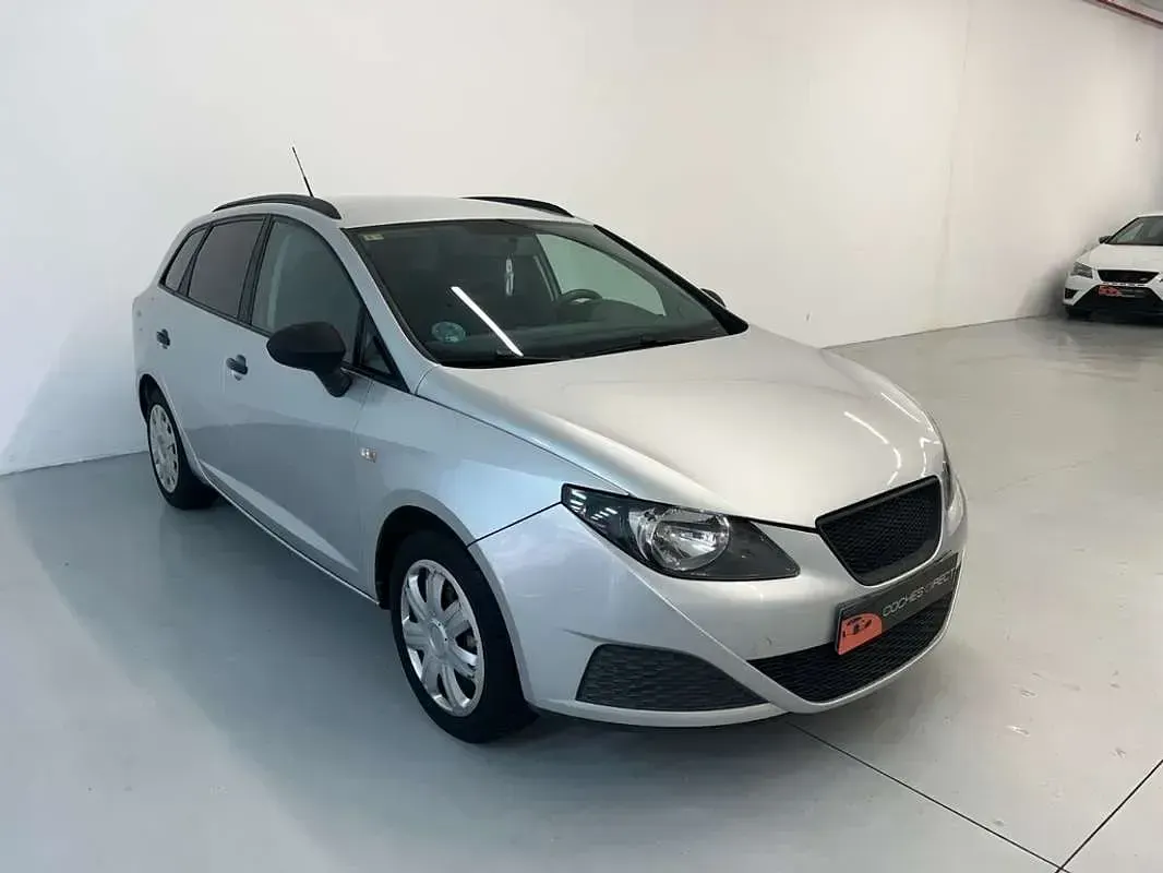 Usado Seat Ibiza ST Reference 86 CV (63 kW) 2012 Gris Familiar
