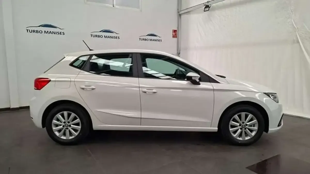 Usado Seat Ibiza Style 116 CV (85 kW) 2023 Blanco Utilitario