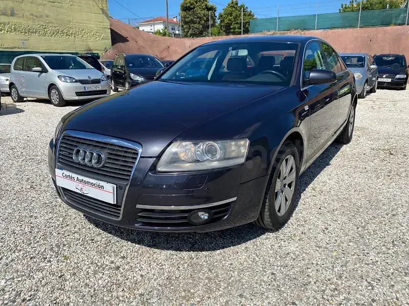 Usado Audi A6 225 CV (165 kW) 2004 Gris / plata Berlina