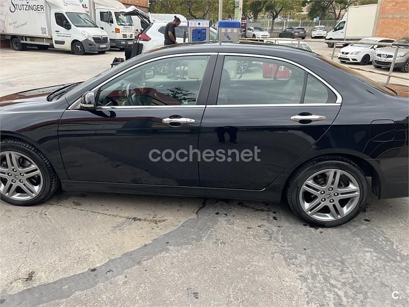 Usado Honda Accord Sport 140 CV (102 kW) 2007 Negro Berlina