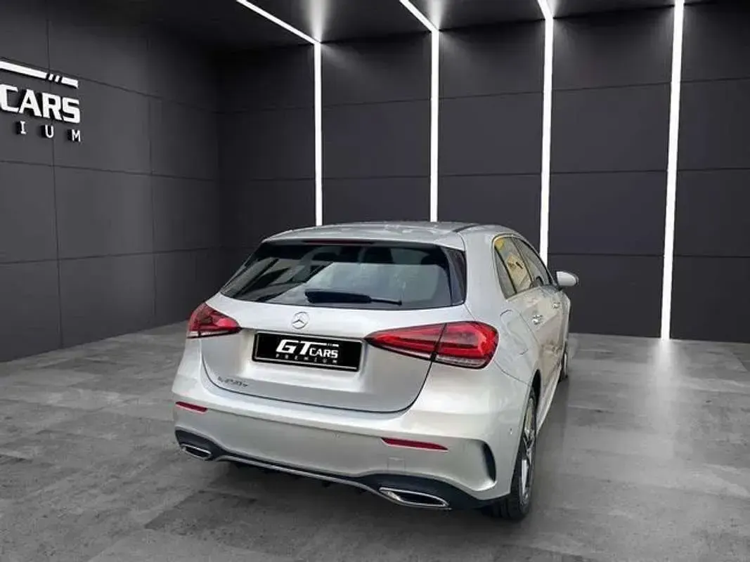 Usado Mercedes A250 AMG 218 CV (160 kW) 2022 Plateado Berlina