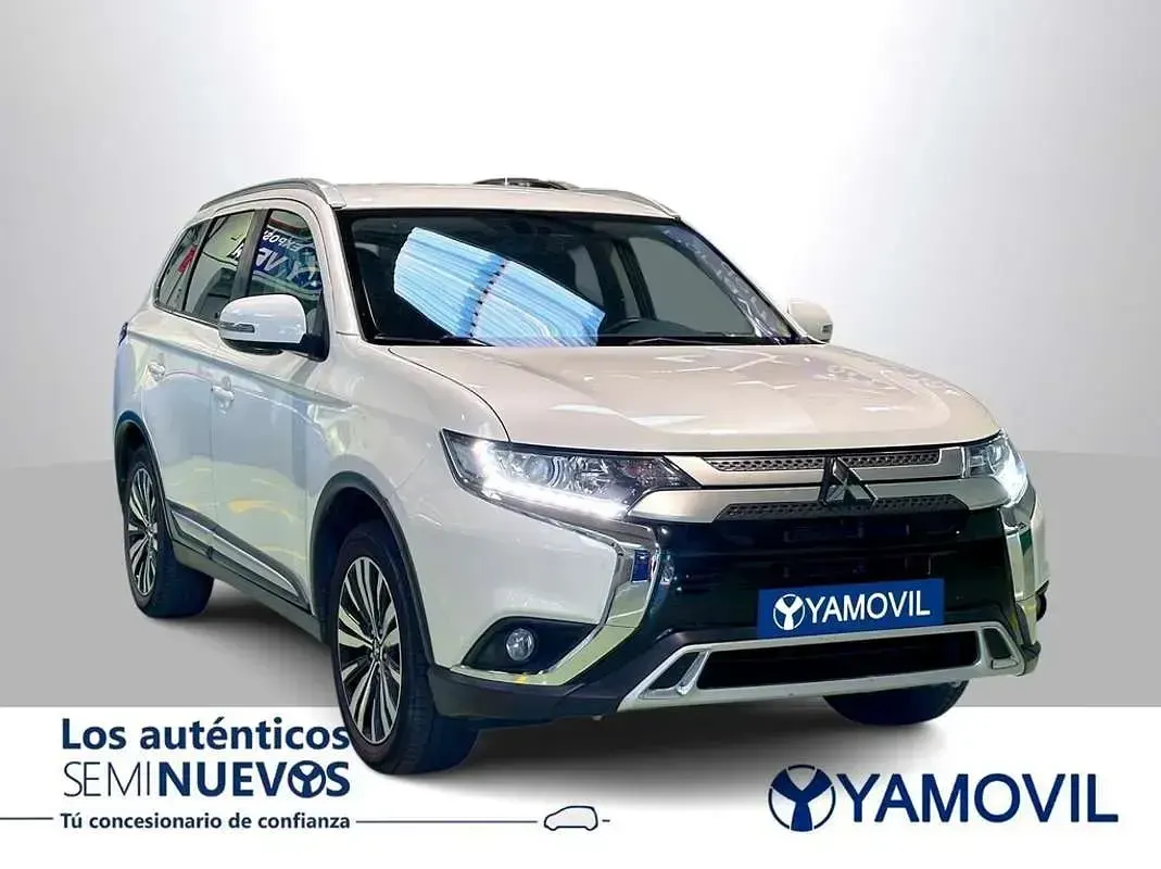 Usado Mitsubishi Outlander Motion 150 CV (110 kW) 2021 Blanco SUV