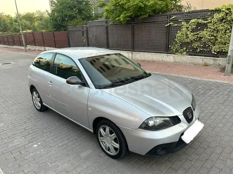 Usado Seat Ibiza Sport 130 CV (95 kW) 2003 Gris / plata Utilitario