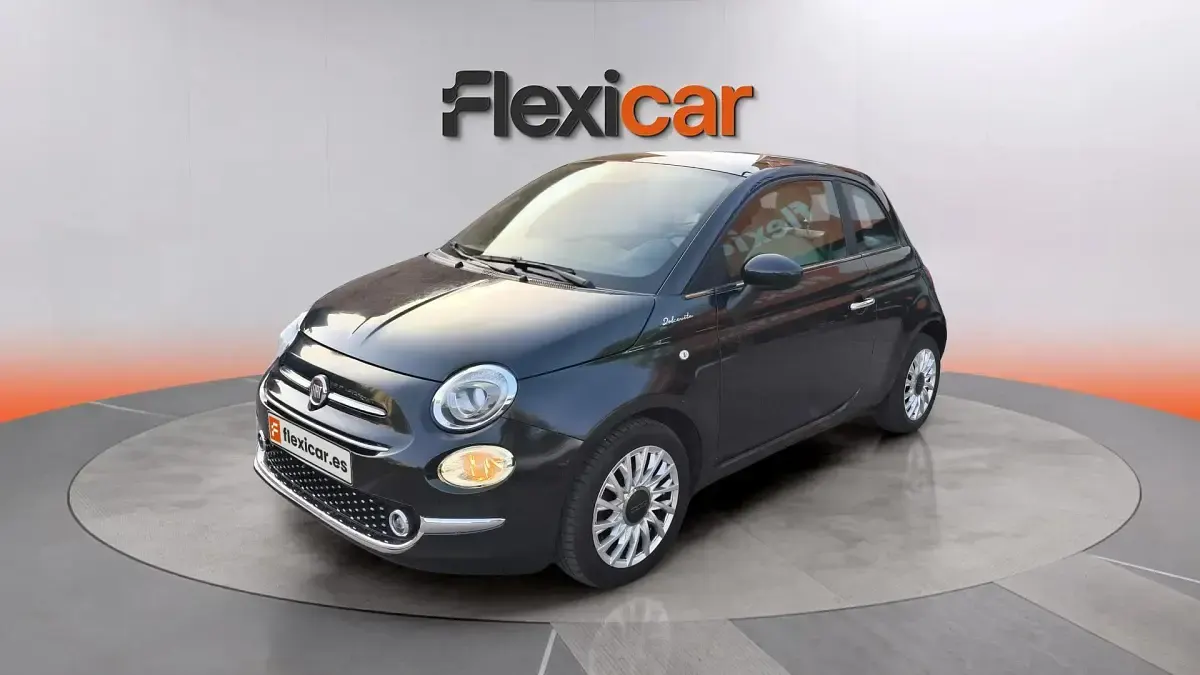 Usado Fiat 500 Club 71 CV (52 kW) 2022 Azul Berlina