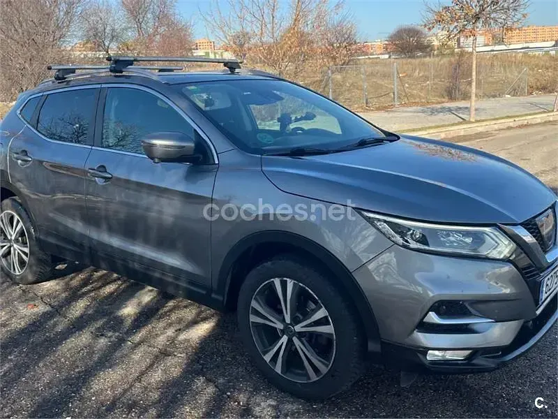 Usado Nissan Qashqai N-Connecta 130 CV (95 kW) 2017 Gris / plata SUV