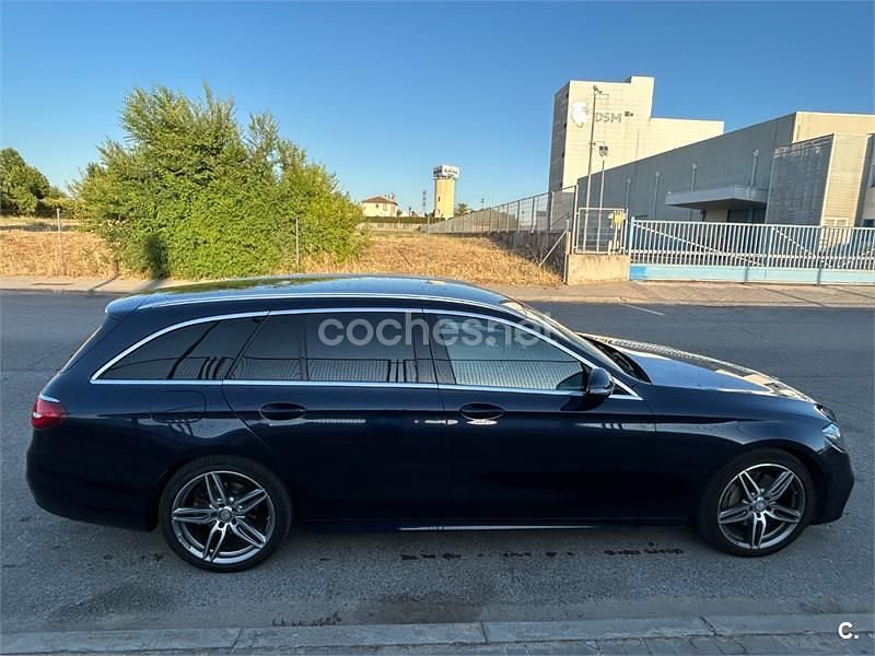 Usado Mercedes E220 194 CV (142 kW) 2017 Azul Familiar