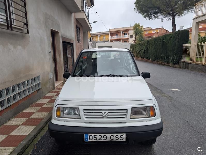 Usado Suzuki Vitara 90 CV (66 kW) 2004 Blanco SUV