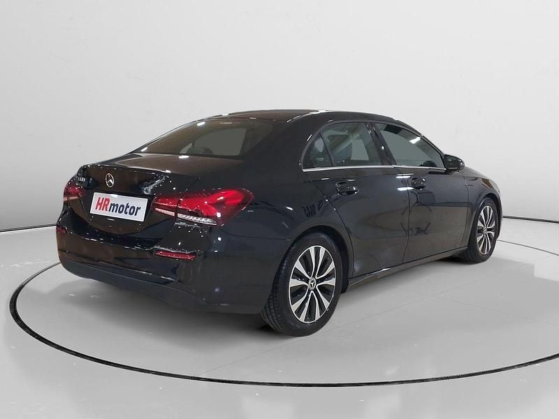 Usado Mercedes A180 136 CV (100 kW) 2022 Negro Berlina
