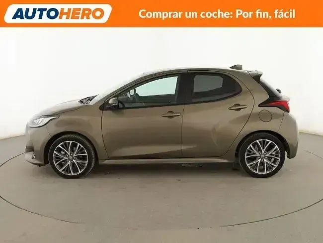 Usado Toyota Yaris Style 116 CV (85 kW) 2024 Verde Utilitario