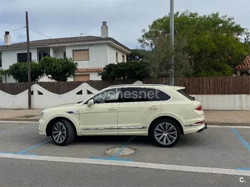 Usado Bentley Bentayga 550 CV (404 kW) 2022 Blanco SUV