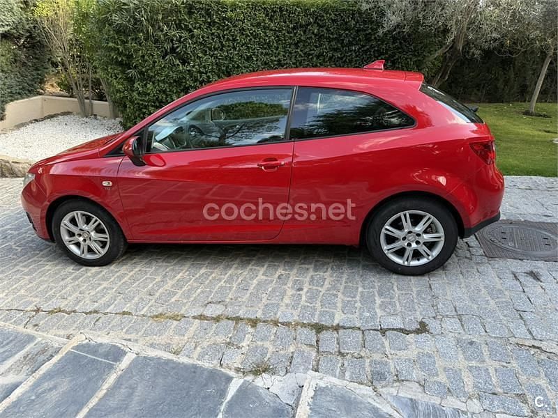 Usado Seat Ibiza Style 105 CV (77 kW) 2010 Rojo Berlina