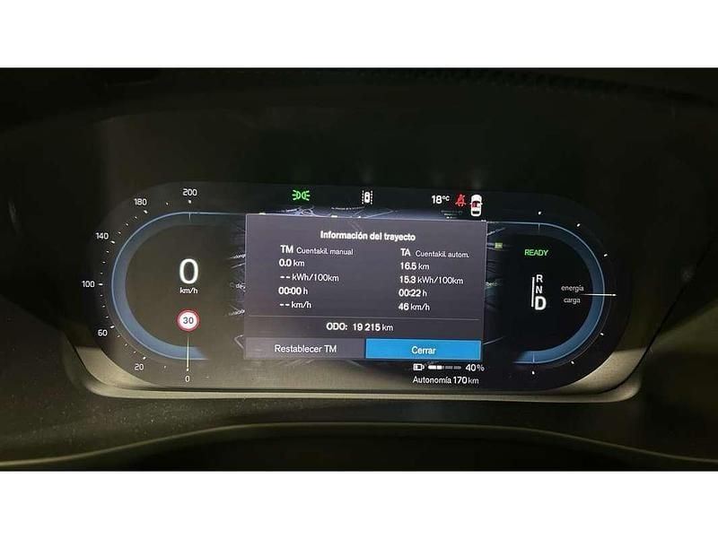 Usado Volvo EX40 Plus 175 kW (238 CV) 2024 Blanco SUV