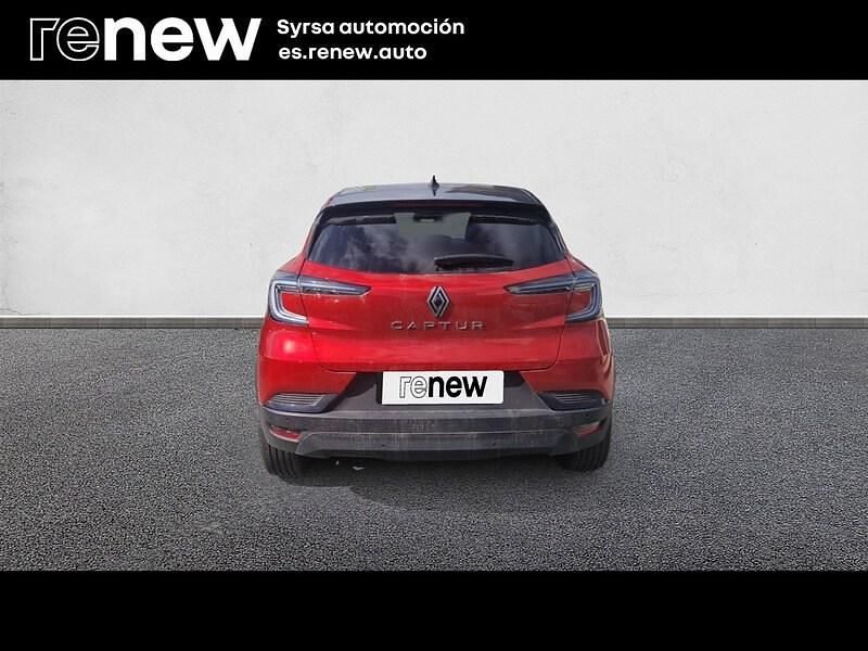 Usado Renault Captur Techno 140 CV (102 kW) 2024 Rojo SUV