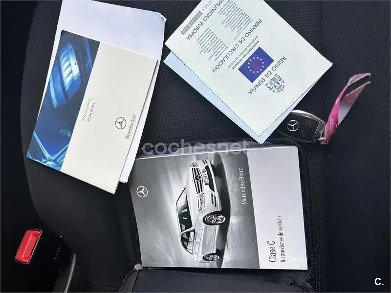 Usado Mercedes C200 Avantgarde 136 CV (100 kW) 2010 Blanco Familiar