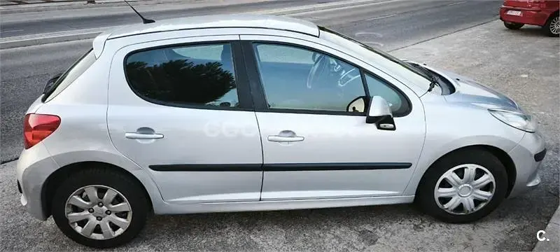 Usado Peugeot 207 90 CV (66 kW) 2007 Gris / plata Berlina