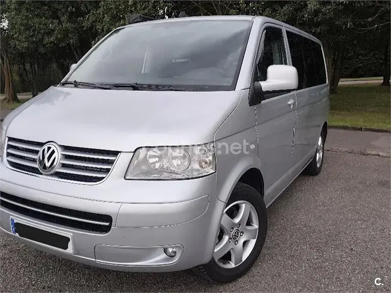 Usado VW Multivan 102 CV (75 kW) 2007 Gris / plata Monovolumen